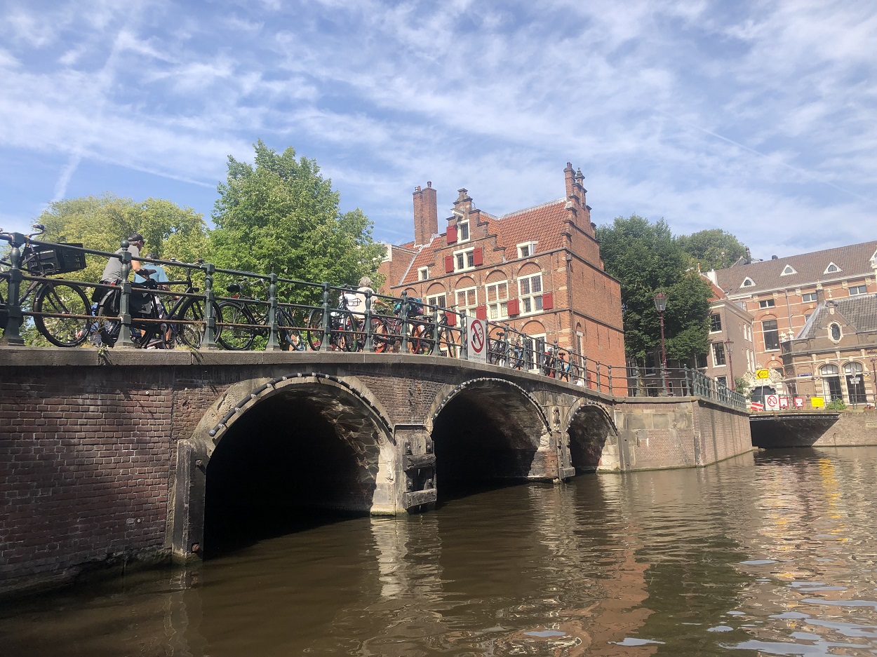 Лучшие виды, круизы по каналам Амстердама