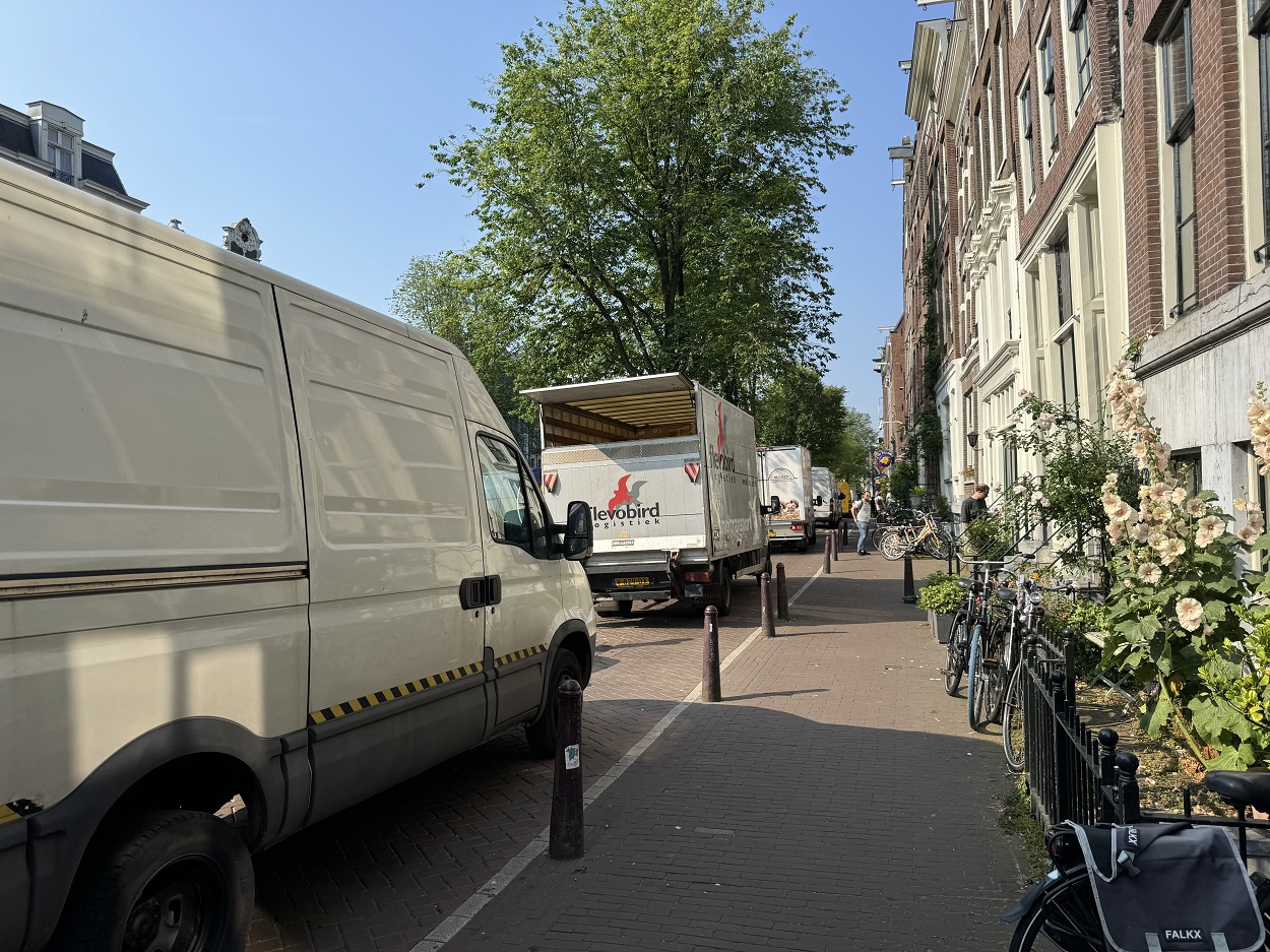 Сложности парковки в Амстердаме