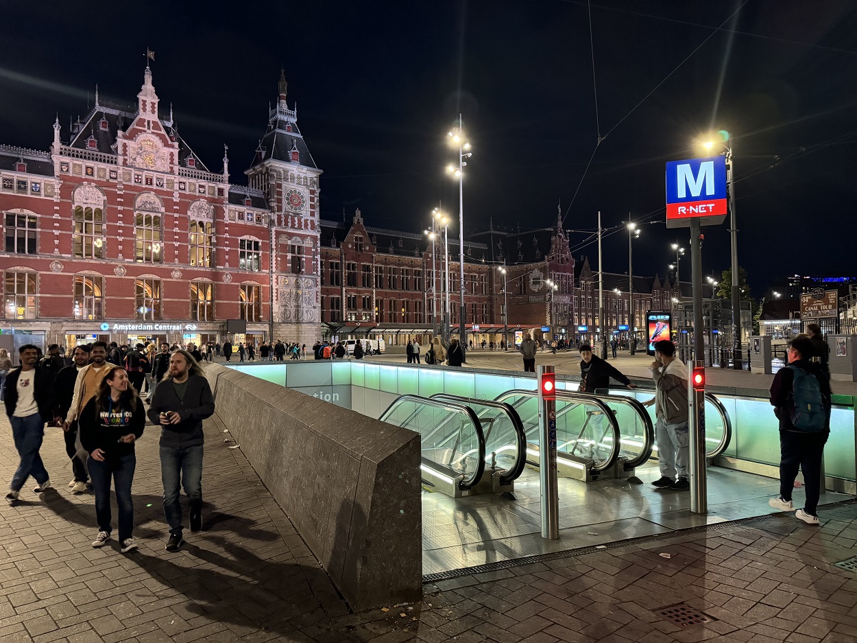 Ночной транспорт в Амстердаме