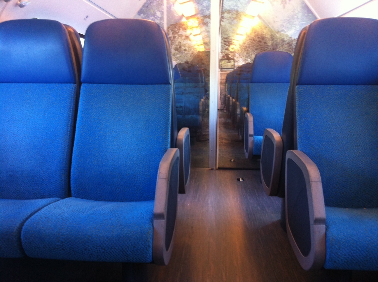 Вагон 2-го класса в поезде Intercity